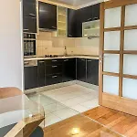 Lara - Spacious And Comfortable 2-bed, 2-bath Appartamento *