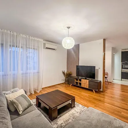 Lara - Spacious And Comfortable 2-bed, 2-bath سبليت