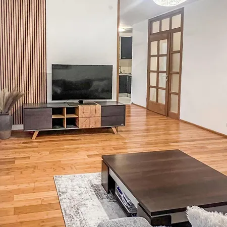 Lara - Spacious And Comfortable 2-bed, 2-bath * سبليت