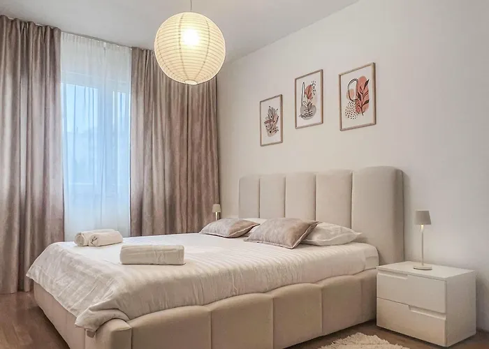 Lara - Spacious And Comfortable 2-bed, 2-bath Lägenhet *