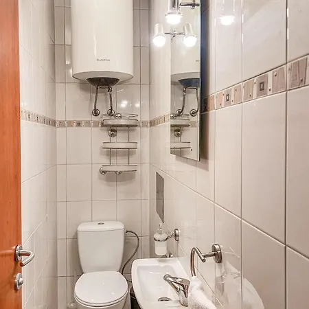 Lara - Spacious And Comfortable 2-bed, 2-bath Appartamento *